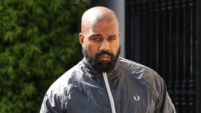 Benjamin Deshon Pravo entrou com a ação em 26 de abril contra o rapper Kanye West. De de acordo com a  revista People, ele trabalhou na segurança da agora extinta Donda Academy de West e em um armazém de roupas da marca Yeezy. Enquanto trabalhava para West, Pravo afirma que testemunhou e sofreu discriminação racial.