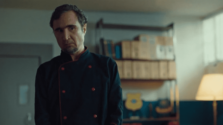 Em primeira cena revelada de 'Estômago 2', João Miguel retorna como o chef Raimundo Nonato, o Alecrim