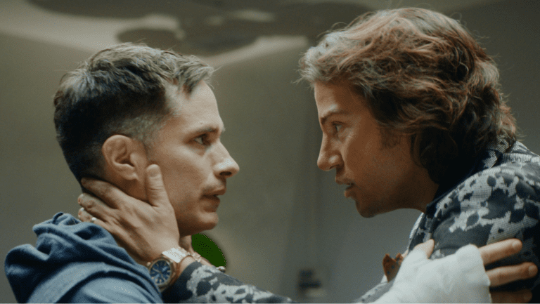 A série original 'A Máquina', estrelada por Gael García Bernal e Diego Luna ganha as primeiras imagens