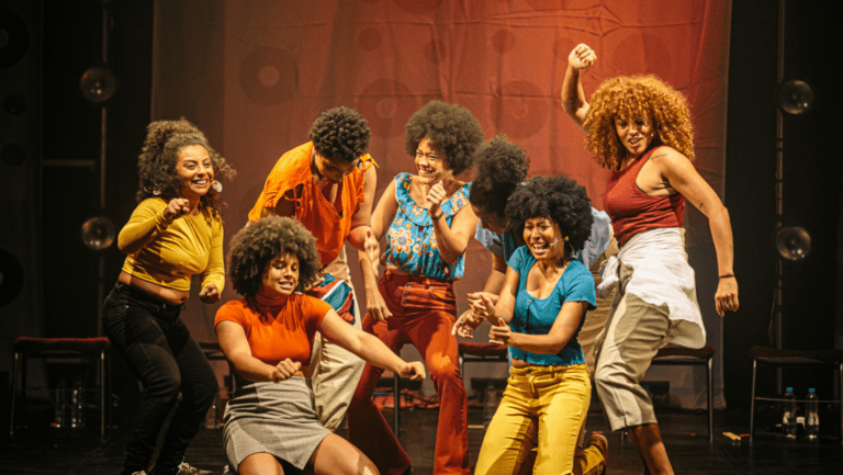 Sarau show “Tributo: Marielle Presente” celebra o legado de Marielle Franco e outras mulheres negras que fizeram história