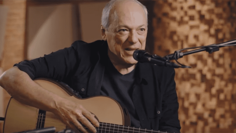 Celebrando a carreira de mais de 50 anos do músico e compositor Toquinho