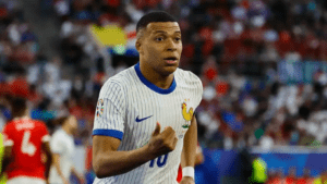 Kylian Mbappé e Thierry Henry convocam jovens franceses a votar contra a extrema-direita francesa