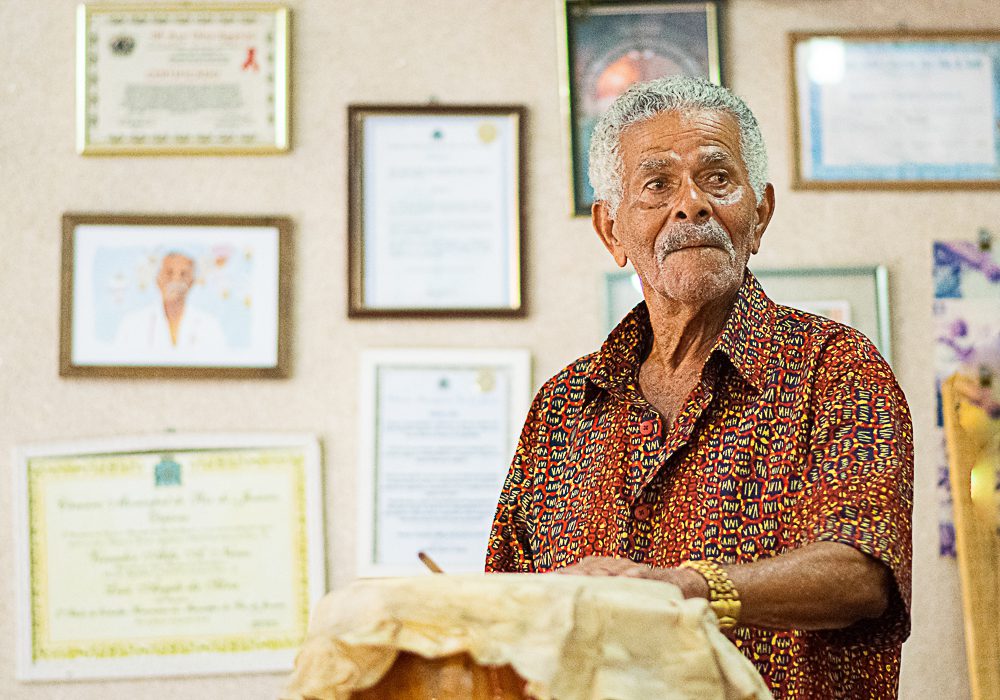 Centro Cultural Correios recebe a exposição que celebra vida e trajetória do Ogan Bangbala