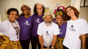 Projeto Escola Cria leva cultura afro-brasileira para ambientes educacionais