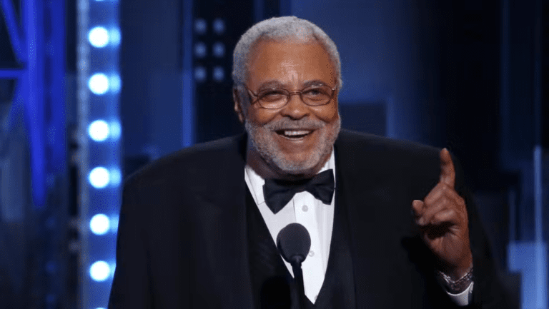 Dono da lendária voz de Mufasa e Darth Vader, James Earl Jones, morre aos 93 anos