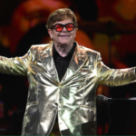  Disney+ divulga o trailer de "Elton John: Never Too Late", documentário que conta a trajetória do artista