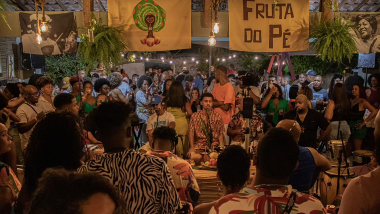 Projeto " Fruta do pé", um espaço de resistência e nacionalismo negro