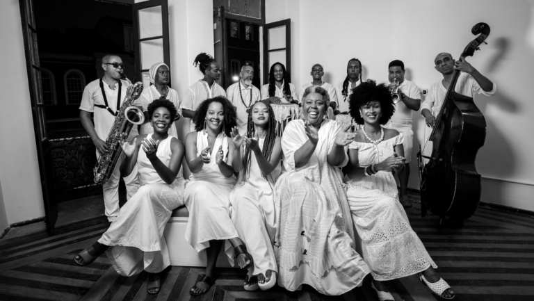 Orquestra Afrosinfônica e Marisa Monte se apresentam em show beneficente na Concha Acústica, em Salvador