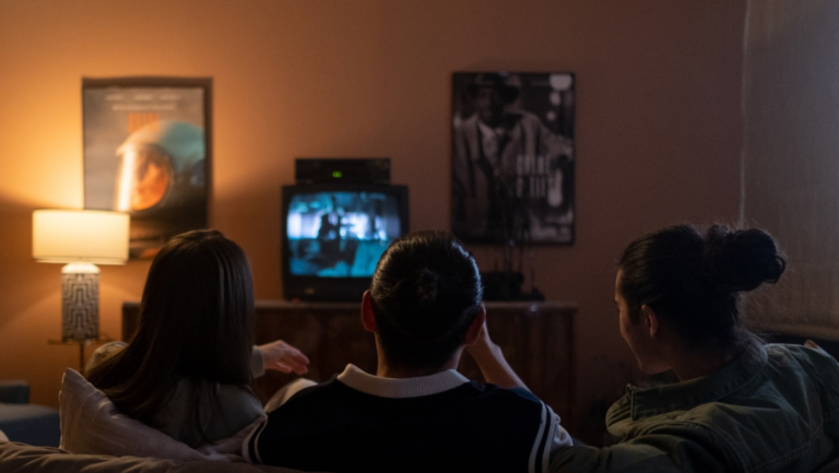 A Todes Play, plataforma de streaming da Associação dos Profissionais do Audiovisual Negro (APAN) que celebra a representatividade e a pluralidade do audiovisual brasileiro,